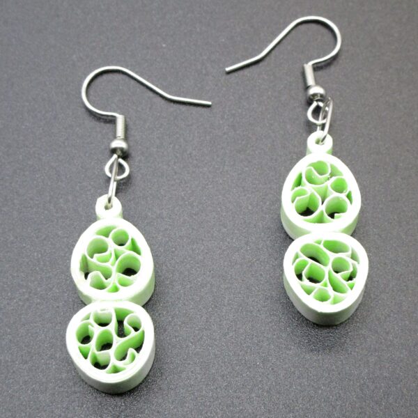 Aretes Pequeños Colgantes en Papel a Cuadros Verde Pastel & Blanco (AR-17)