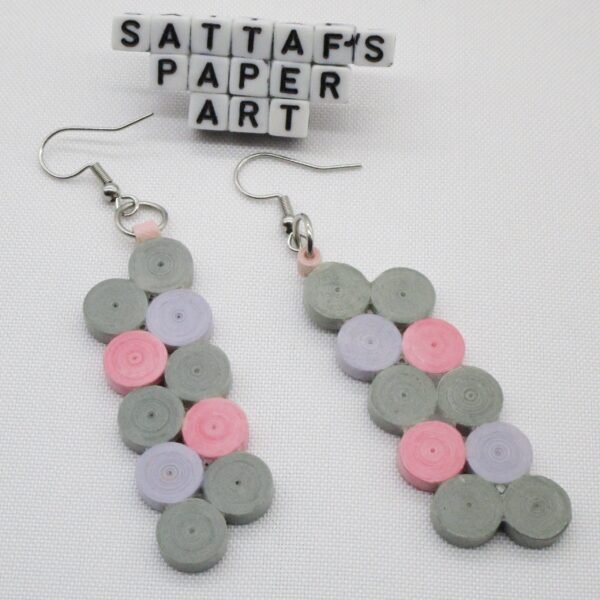 Aretes Colgantes Largos en Colores Rosa, Lila, y Gris (AR-18)