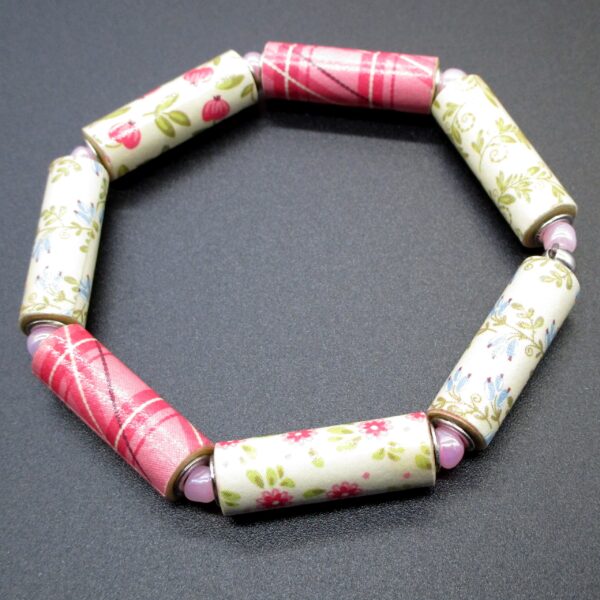 Pulsera Elástica Romántica de Cuentas de Papel Tubulares en Tonos Rosa, Verde y Blanco (PU-13)