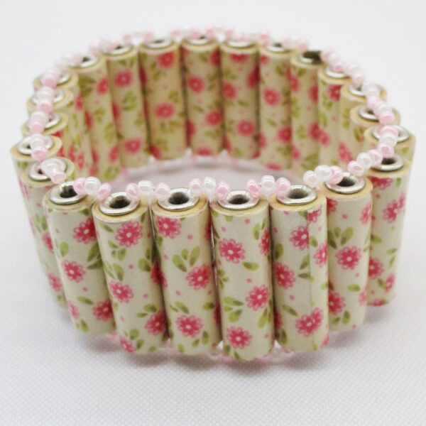 Brazalete Romántico Elástico de Cuentas Tubulares de Papel de Patrón Floral Combinadas con Abalorios de Vidrio (PU-31)