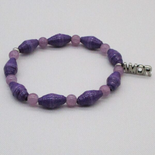 Pulsera Romántica Elástica de Cuentas de Papel y Cuentas de Piedra Natural Color Violeta con Etiqueta de Palabra “Amor” en Pewter (PU-32)