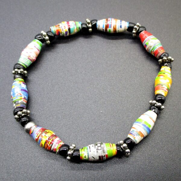 Pulsera Elástica de Cuentas de Papel Multicolor Combinada con Abalorios de Vidrio Negro y de Pewter (PU-33)